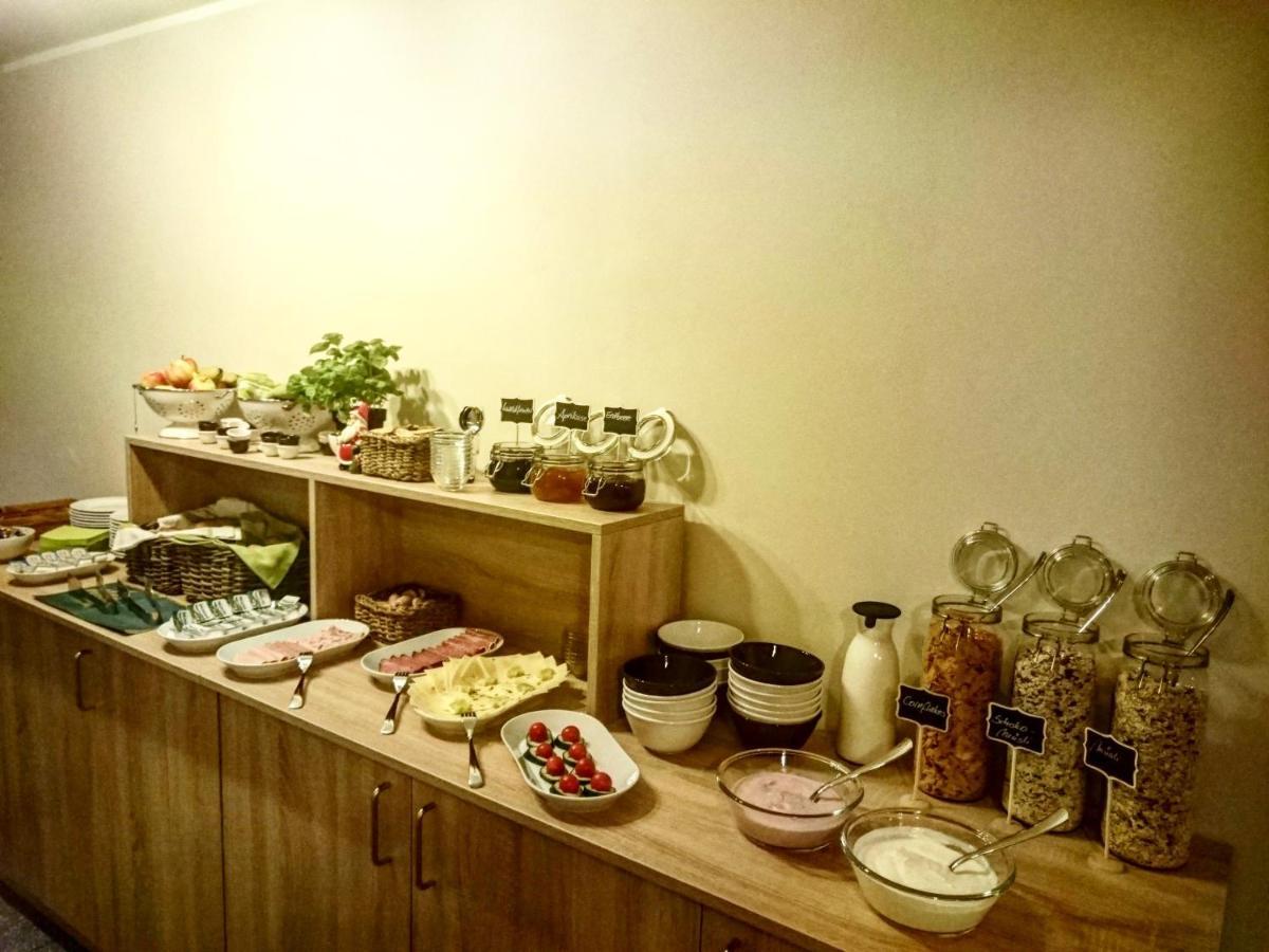 Hotel Garni Tilia Кведлинбург Екстериор снимка
