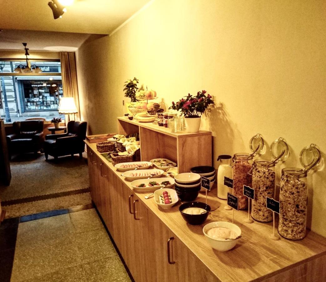 Hotel Garni Tilia Кведлинбург Екстериор снимка