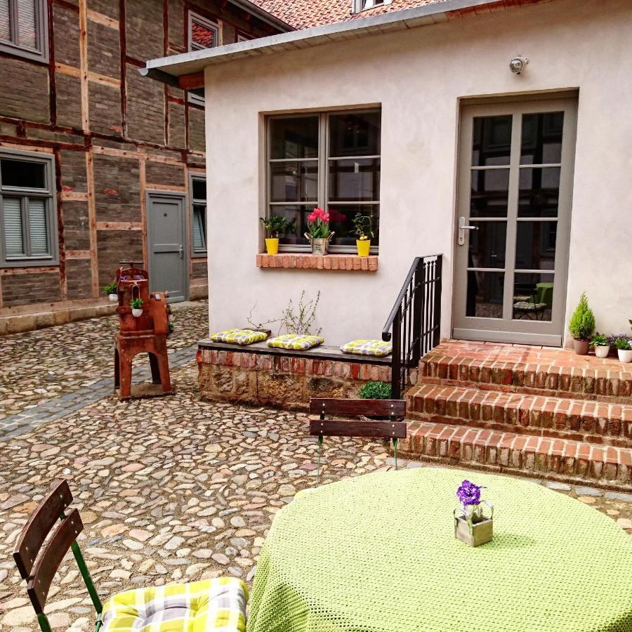 Hotel Garni Tilia Кведлинбург Екстериор снимка