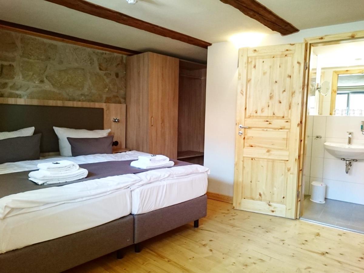 Hotel Garni Tilia Кведлинбург Екстериор снимка
