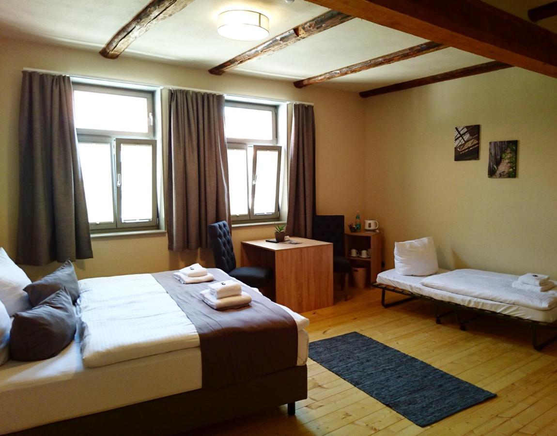 Hotel Garni Tilia Кведлинбург Екстериор снимка