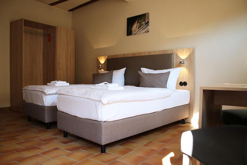 Hotel Garni Tilia Кведлинбург Екстериор снимка