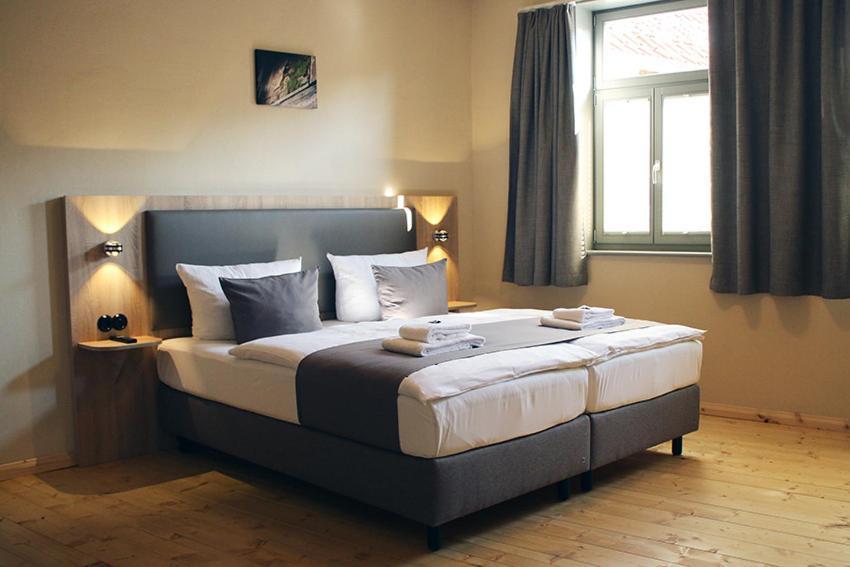 Hotel Garni Tilia Кведлинбург Екстериор снимка
